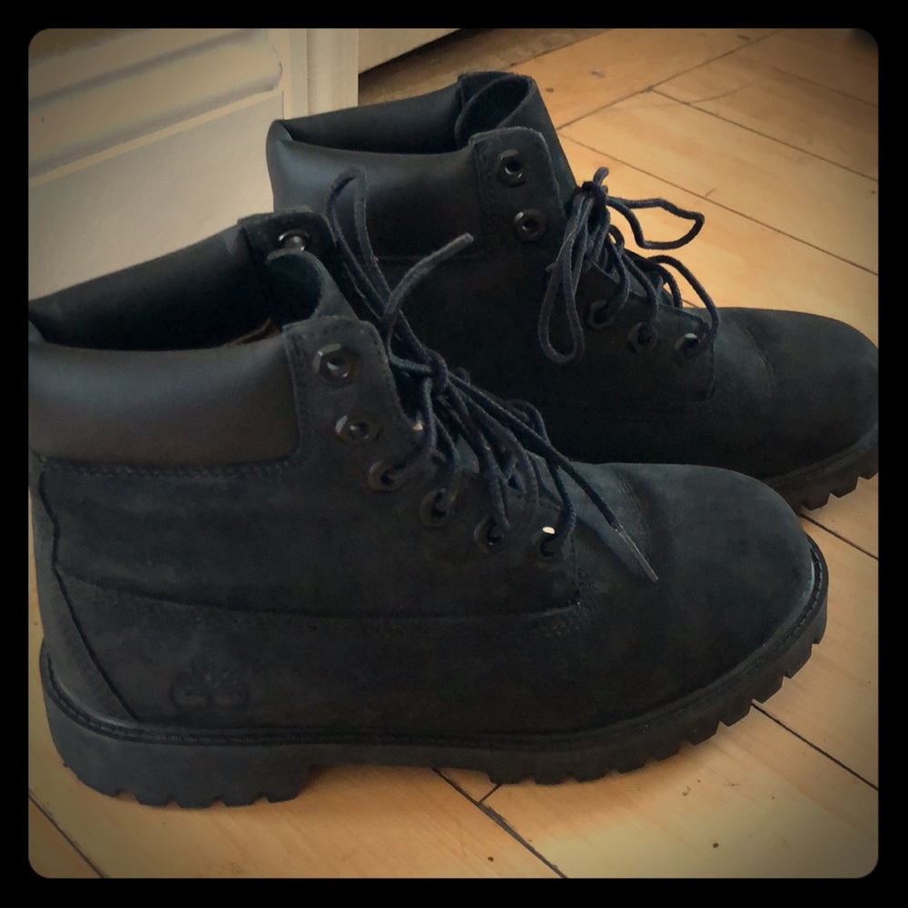 Black timberland boots